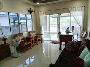 ขาย บ้านเดี่ยว ใกล้เมืองเชียงใหม่ ใกล้สนามบินเพียง15-20นาที บ้านใหม่สร้างเสร็จพร้อมอยู่สารภี ถูกกว่าโครงการใกล้เคียง ใกล้เมืองเชียงใหม่
