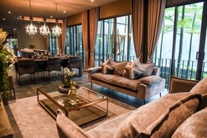 บ้านเดี่ยว ขาย สระว่ายน้ำส่วนตัวสุดหรู ลาดพร้าว 纳空尼瓦独栋别墅曼谷 ขายบ้านเดี่ยวหรูใจกลางกรุงเทพฯ เลียบด่วนรามอินทราราคาดีที่สุด